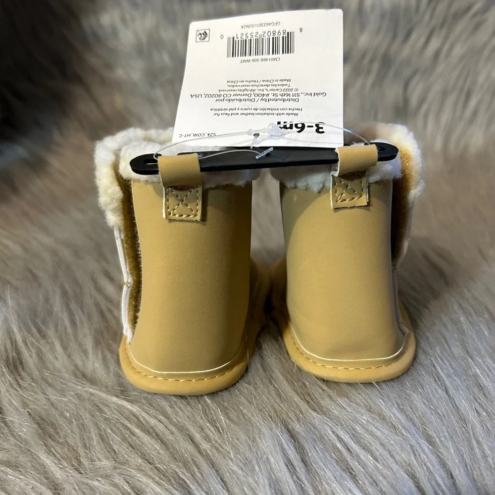Carter's Child Of Mine Crib Shoes Baby's Size 3-6‎ Months Beige Boots Booties